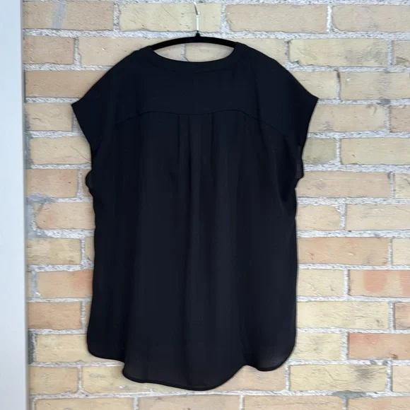 Banana Republic Black Blouse - Picture 3 of 3